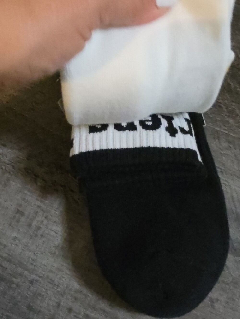Dr. Martens White & Yellow Logo Crew Socks 2 Pack - Picture 5 of 6